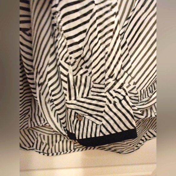 LOTUS BOSS SHINE: NEW w\T Women's DKNY swanky, elegant blouse L - Picture 3 of 3